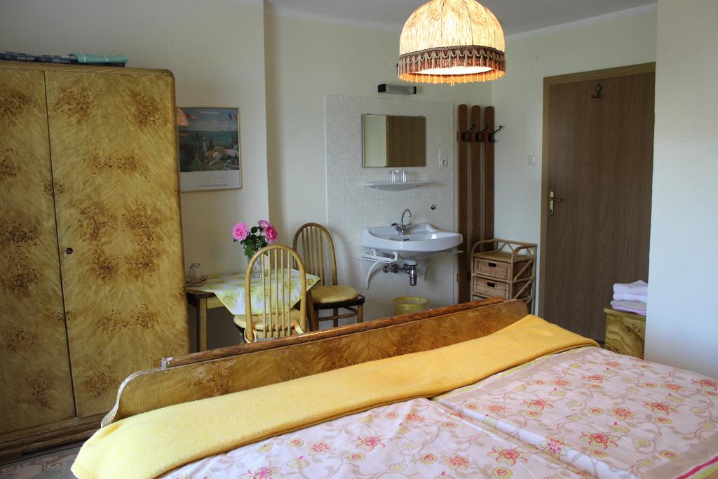 Dreimaderlhaus Apartamento Velden am Wörthersee Exterior foto